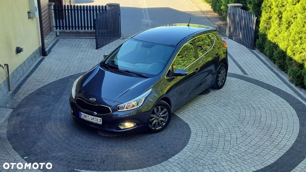 Kia Ceed - 16