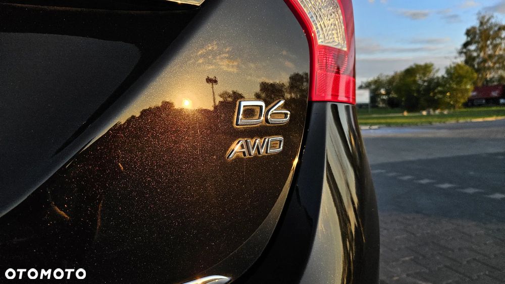 Volvo V60 ver-d6-plug--in--hybrid-awd-geartronic-summum - 13