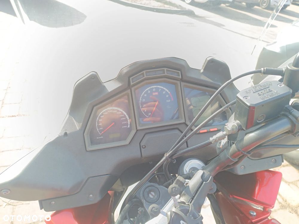 Aprilia Caponord - 8