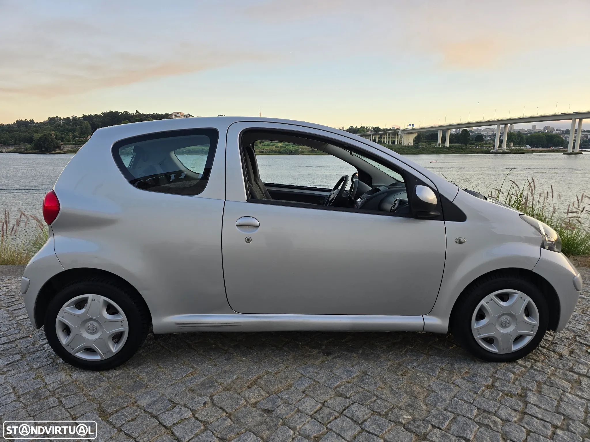 Toyota Aygo 1.0 - 8