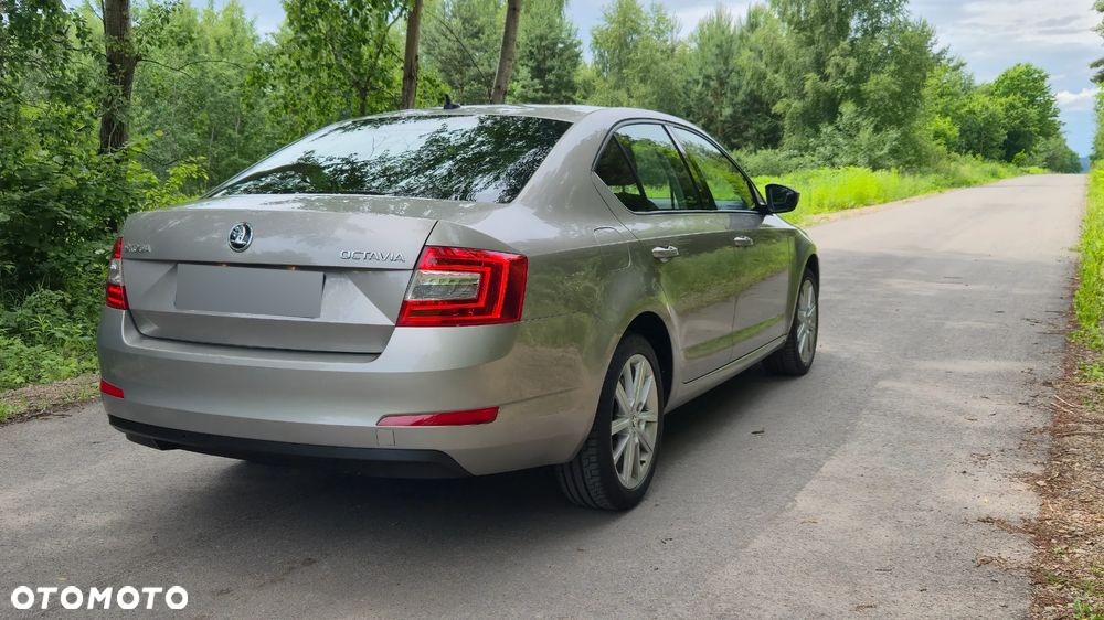 Skoda Octavia 2.0 TDI Elegance - 3