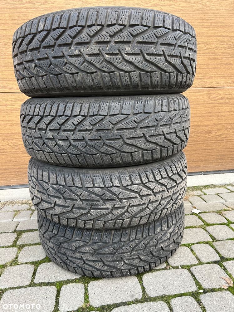 Kormoran SNOW 205/55 R16 94H Używane stan b. Dobry - 1