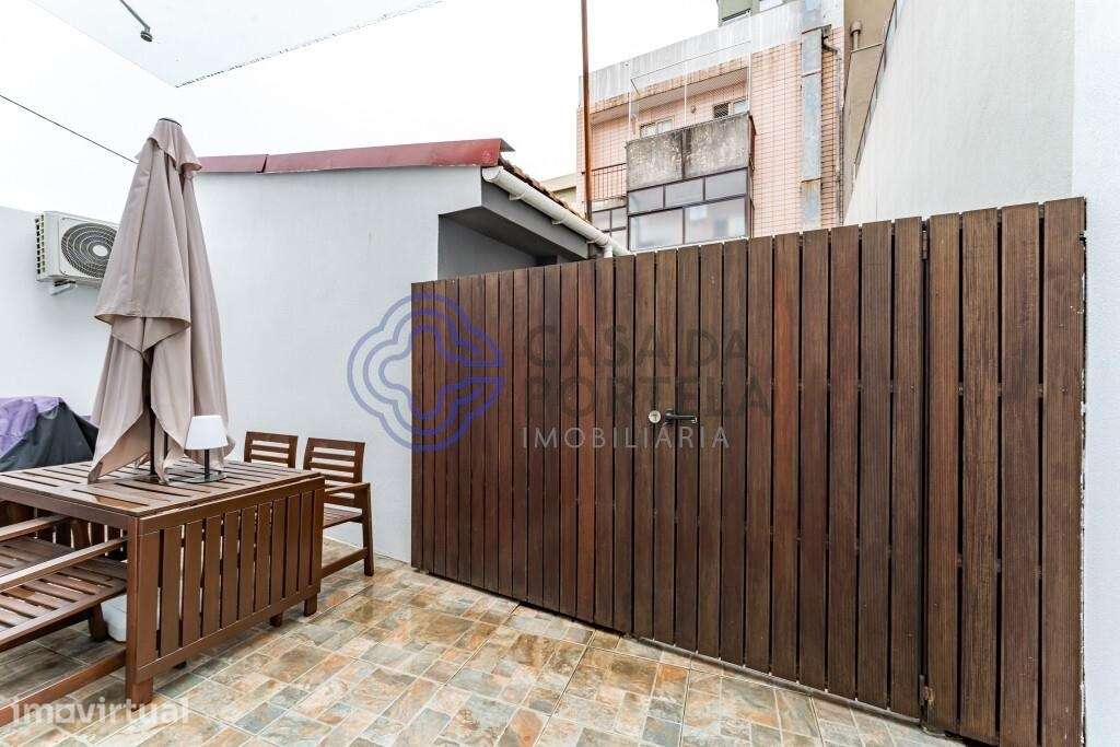 Moradia T1 com terraço renovada e equipada no centro de Matosinhos - Grande imagem: 3/22