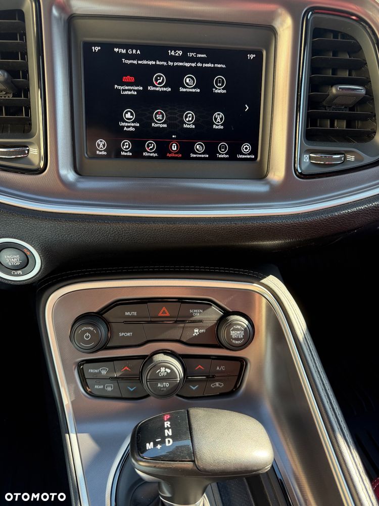 Dodge Challenger 3.6 SXT Plus - 18