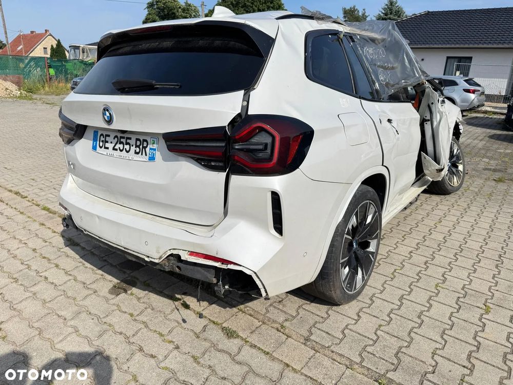 BMW iX3 Inspiring - 14