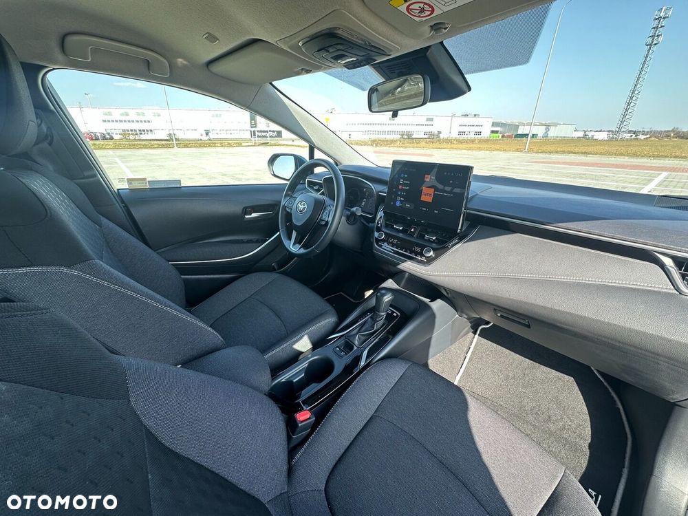 Toyota Corolla 1.8 Hybrid Comfort - 17