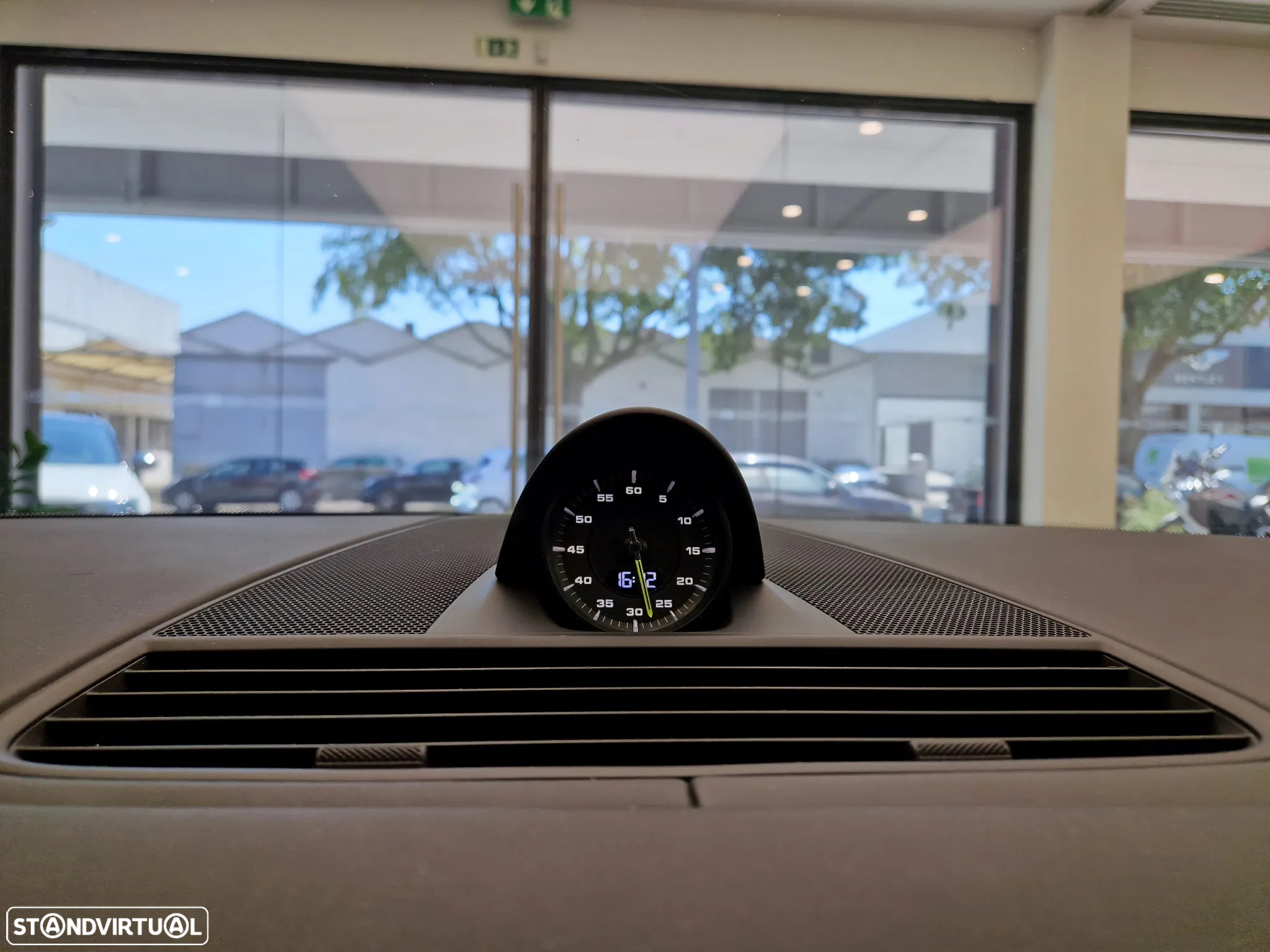 Porsche Panamera 4 E-Hybrid Platinum Edition com PDLS - 29