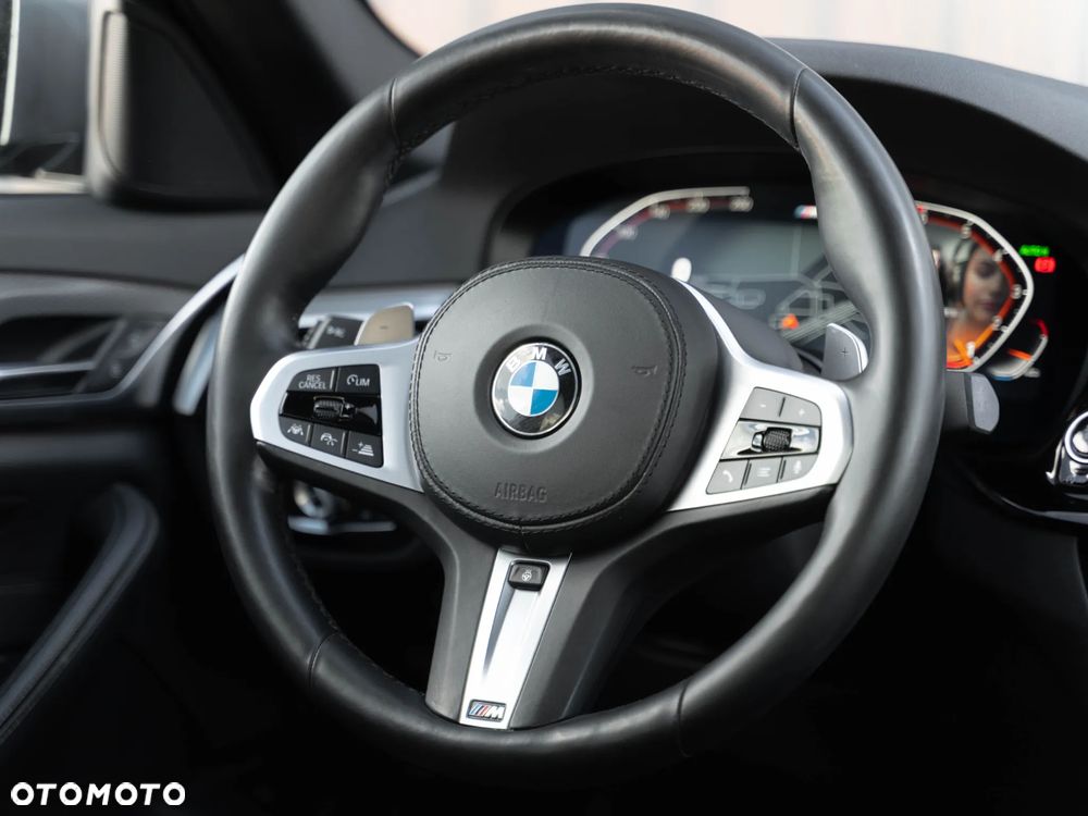 BMW Seria 5 530i xDrive M Sport sport - 22