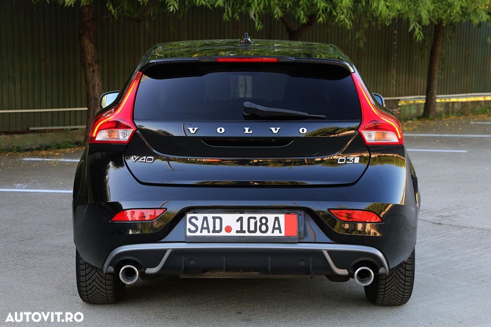 Volvo V40 D3 Aut. R-Design - 17