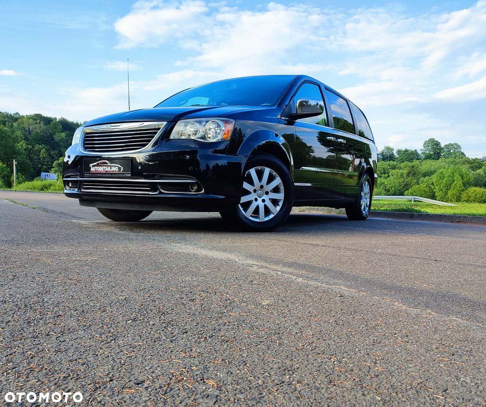Chrysler Town & Country 3.6 Limited - 4