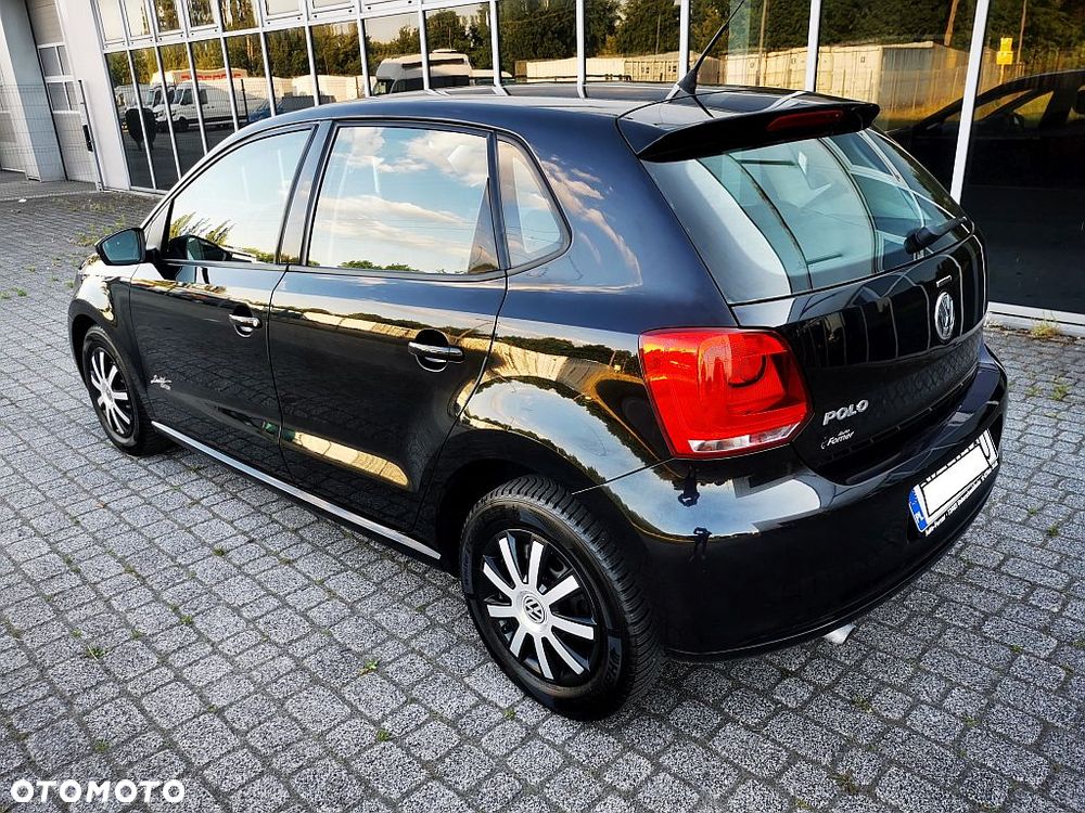 Volkswagen Polo 1.4 16V Comfortline - 24