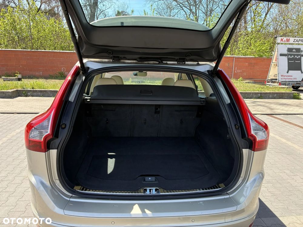 Volvo XC 60 D4 Drive-E Summum - 9
