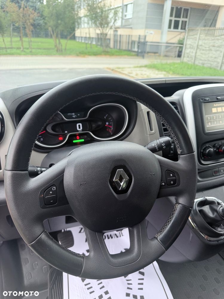 Renault Trafic - 12