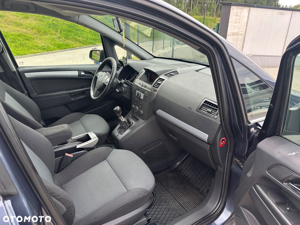 Opel Zafira 1.8 Enjoy - 12