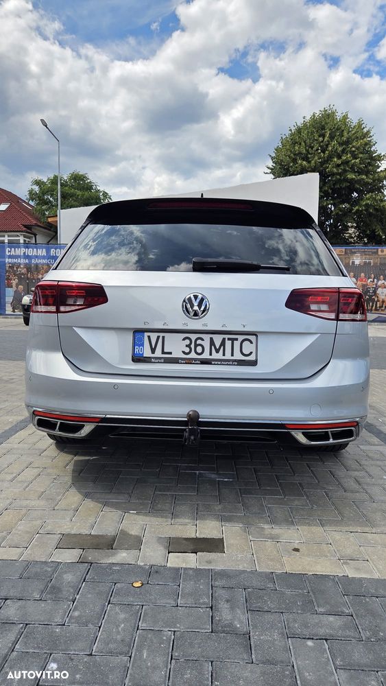Volkswagen Passat 2.0 TDI DSG R Executive - 11