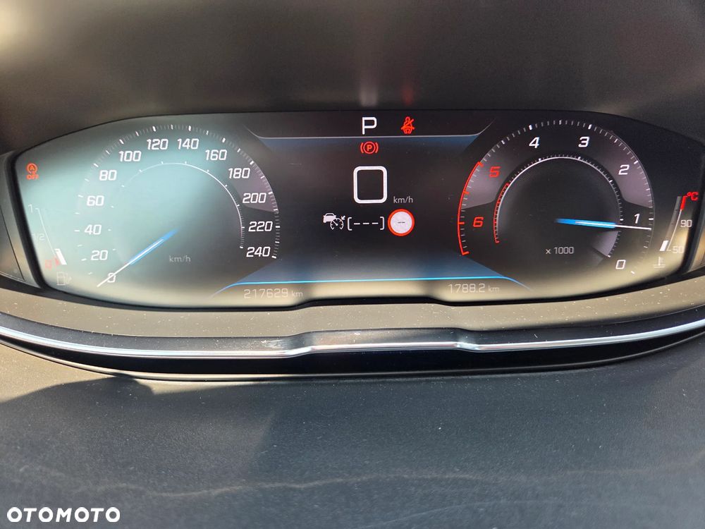 Peugeot 3008 1.5 BlueHDi Allure S&S EAT8 - 24