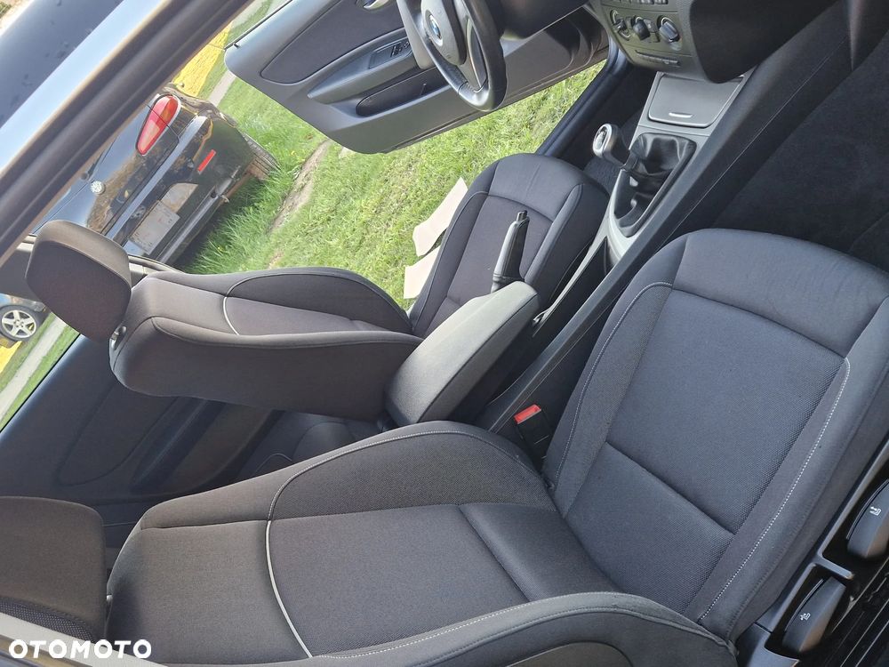 BMW Seria 1 116i - 16