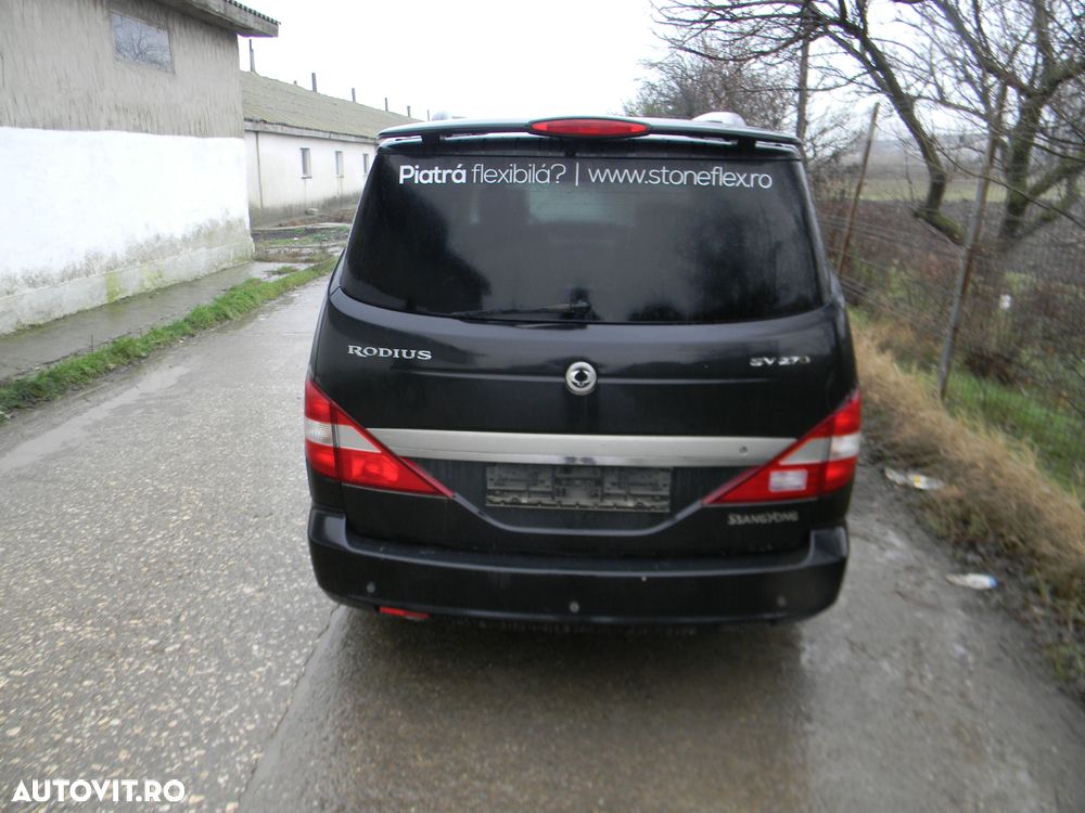 Dezmembrari  Ssangyong RODIUS  2005  > 0000 2.7 Xdi Motorina - 4