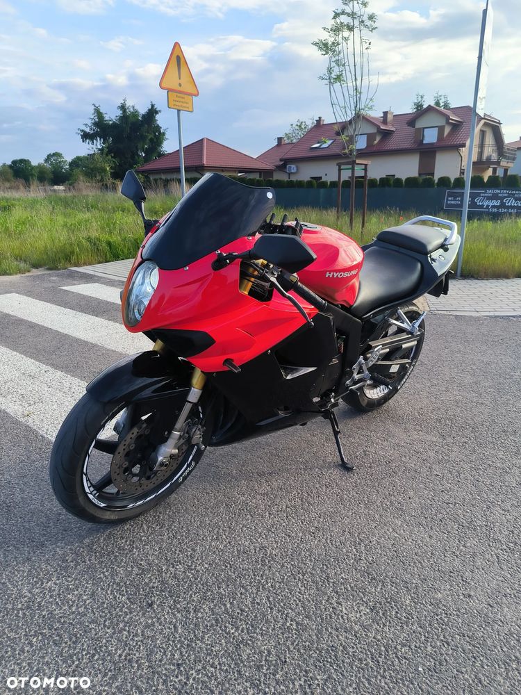 Hyosung GT - 4