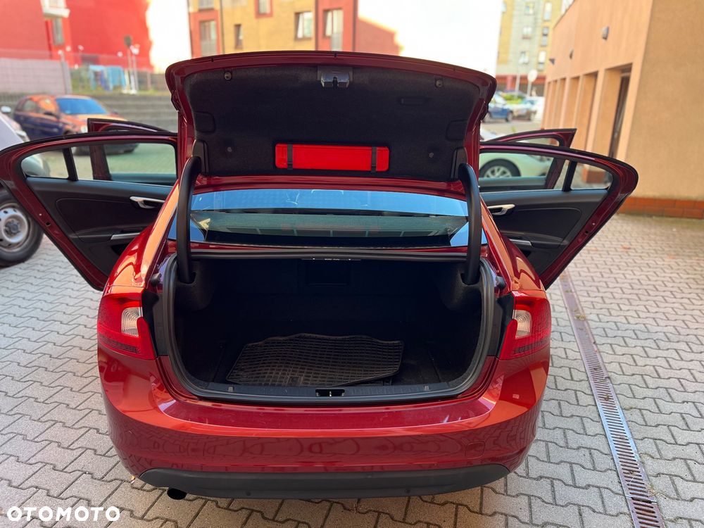 Volvo S60 D3 Geartronic Summum - 21