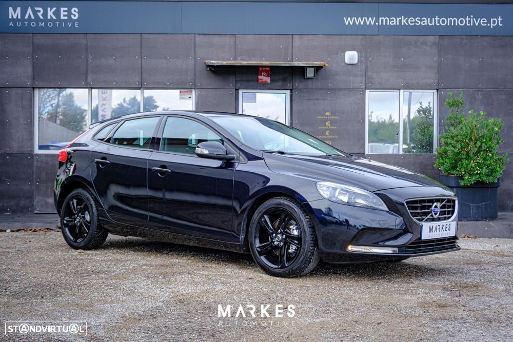 Volvo V40 1.6 D2 Momentum - 1