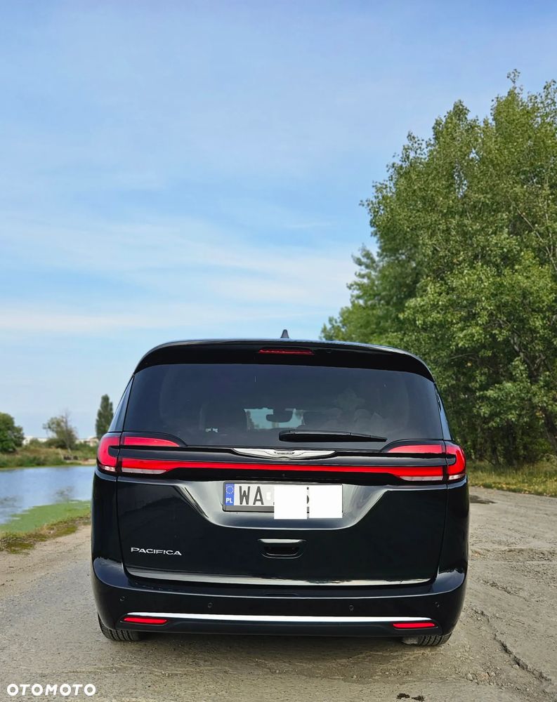Chrysler Pacifica - 5