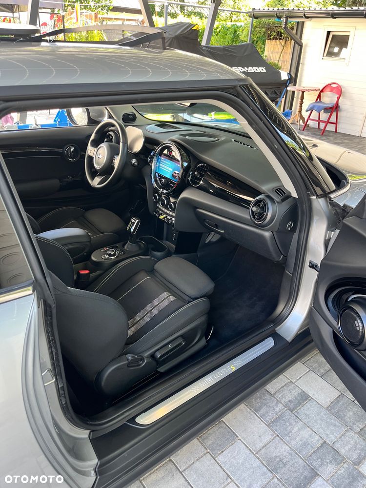 MINI Cooper SE - 25