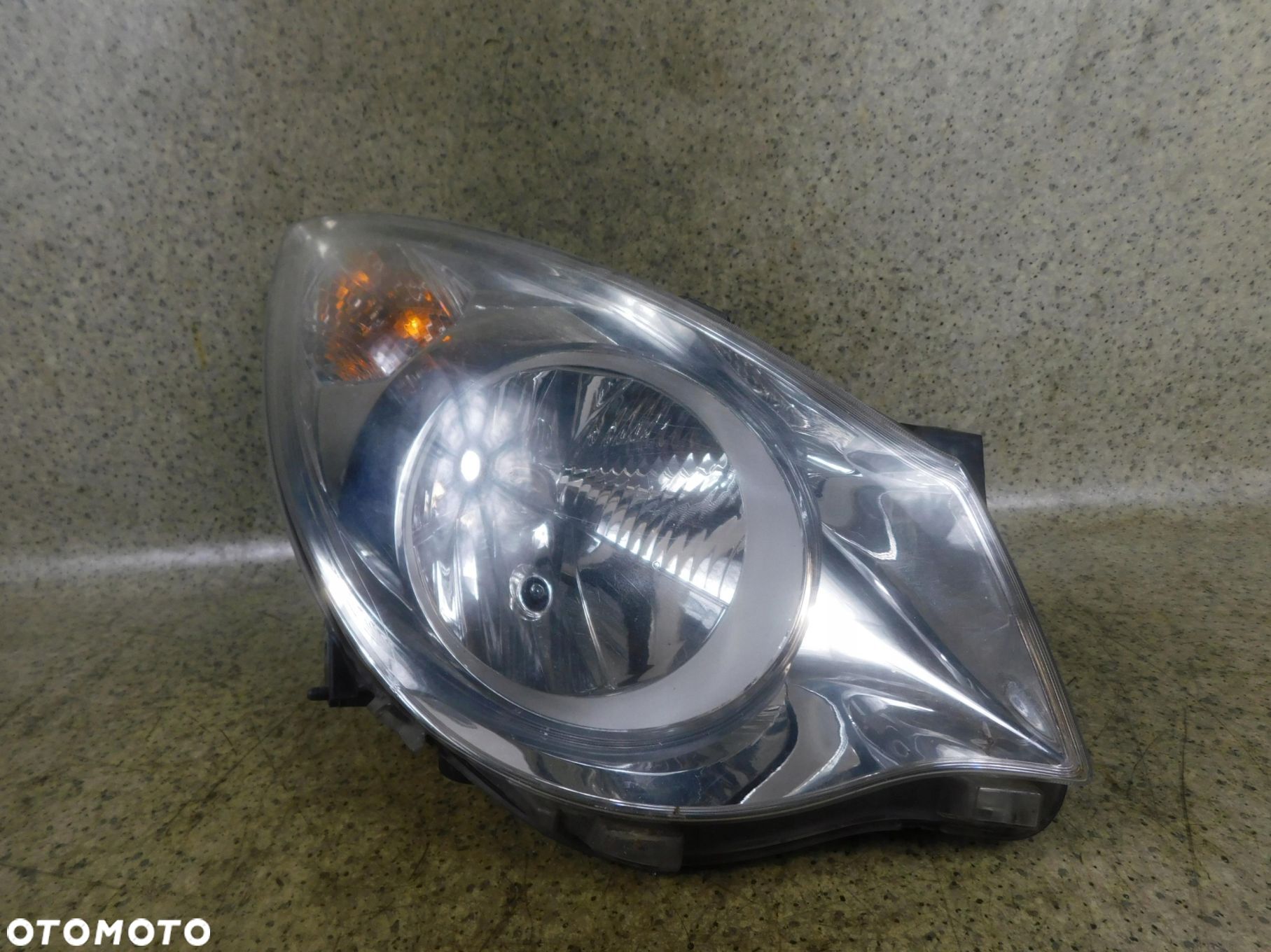 35100-52K00 Lampa Prawy Przód Europa Opel Agila B 1.0 2010-2011 - 1