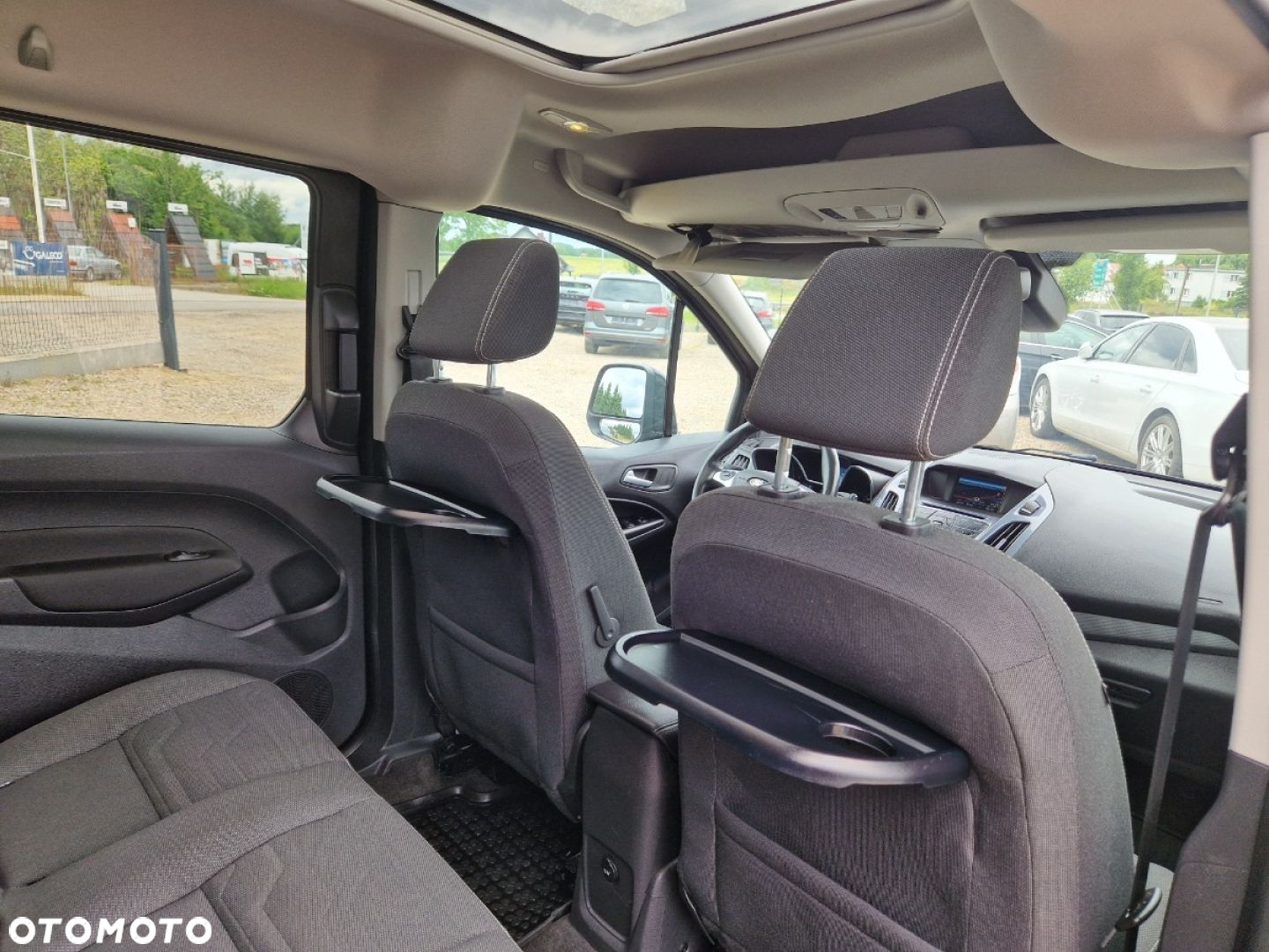 Ford Tourneo Connect Grand 1.6 TDCi Titanium - 24