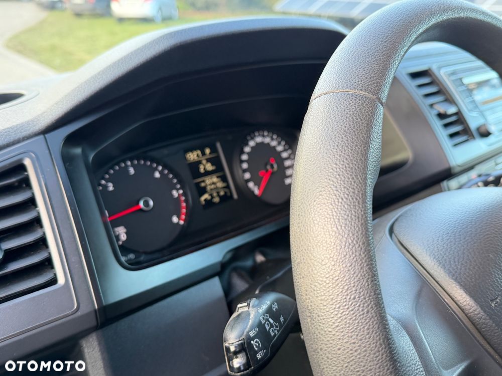 Volkswagen Transporter - 17