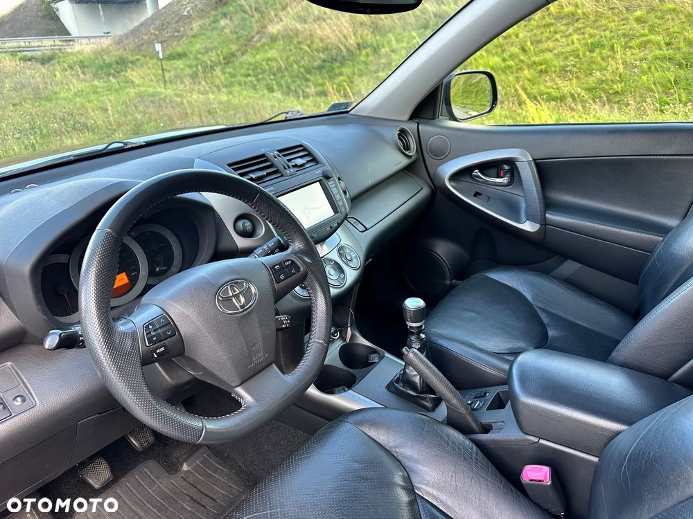 Toyota RAV4 2.2 D-CAT X Platinium NAVI - 9