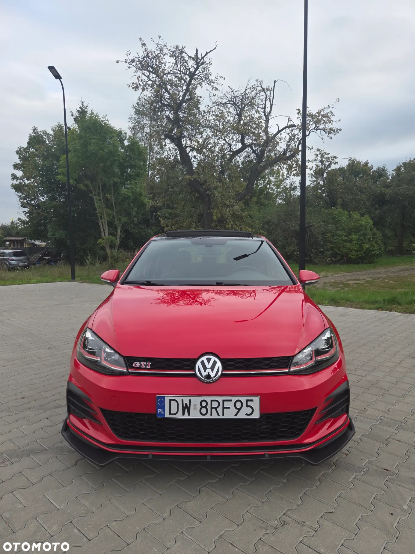 Volkswagen Golf - 2
