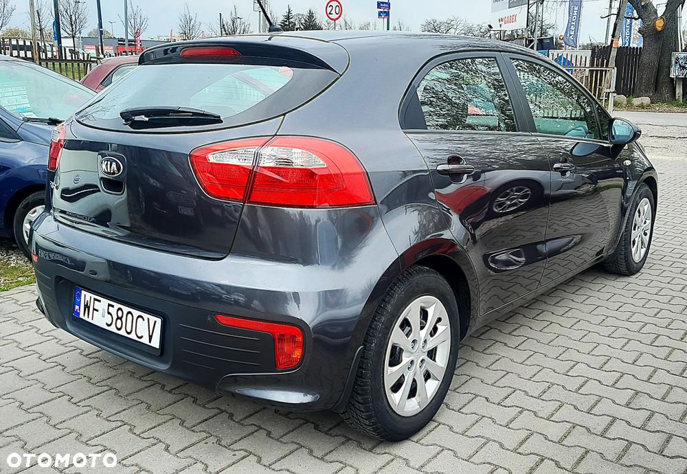 Kia Rio 1.2 Attract - 4