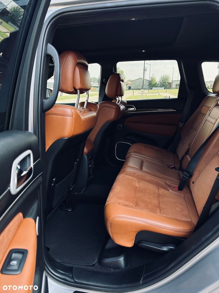 Jeep Grand Cherokee SRT Night - 11