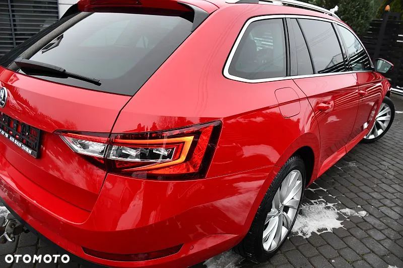 Skoda Superb 2.0 TDI SCR Sportline DSG - 35