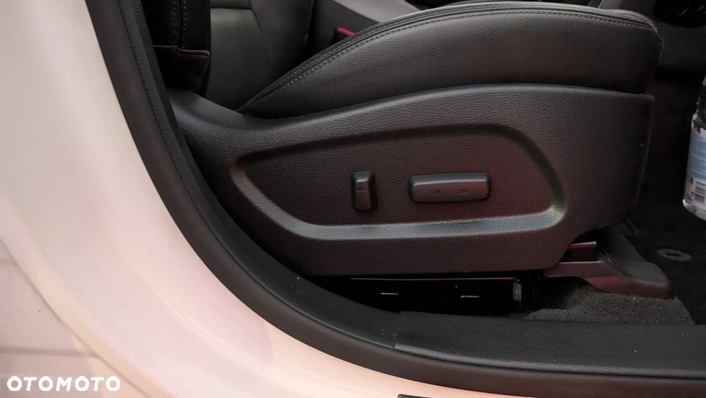 Hyundai Santa Fe Grand 2.2 CRDI 4WD Automatik Premium - 29