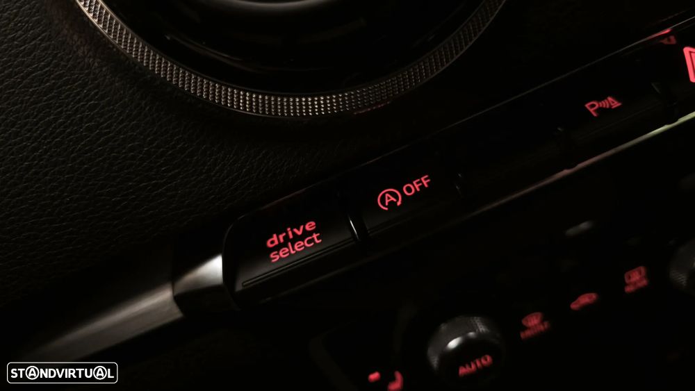 Audi S3 Sportback 2.0 TFSi quattro S tronic - 32