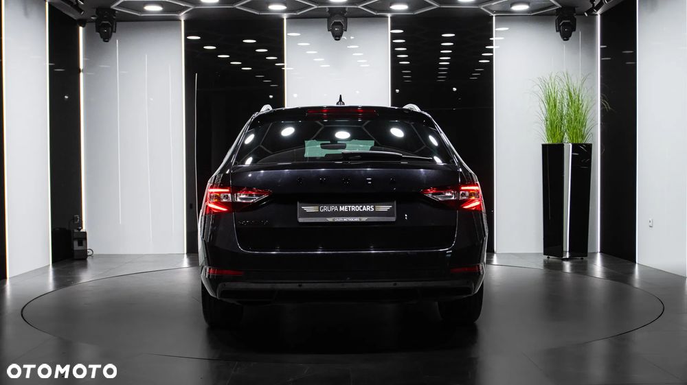 Skoda Superb 2.0 TDI SCR Style DSG - 6