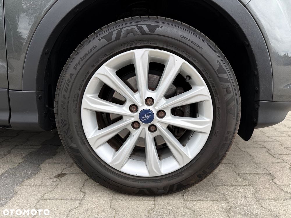 Ford Kuga 1.5 EcoBoost 2x4 Titanium - 17