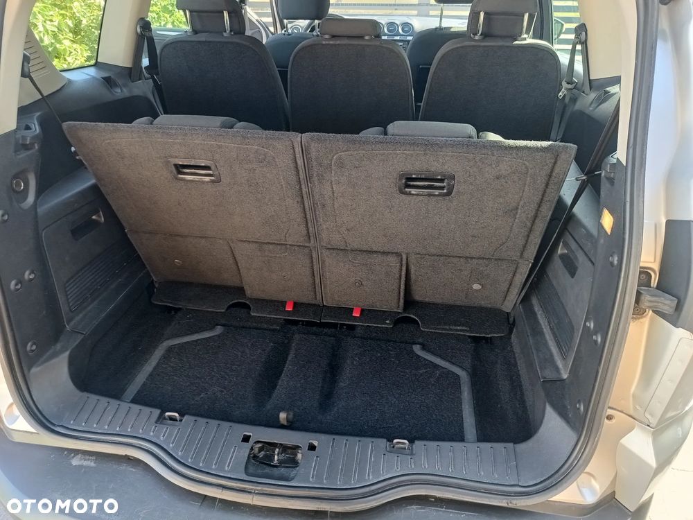 Ford S-Max - 16