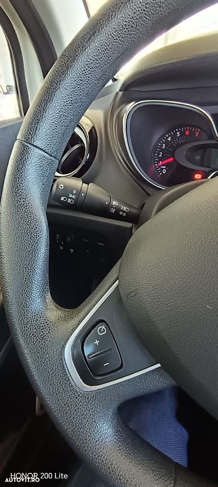 Renault Captur - 16