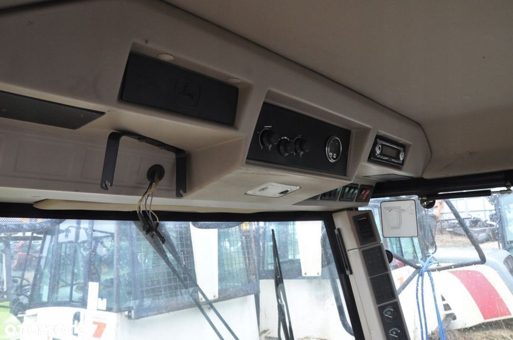 KABINA JOHN DEERE 1550 WTS - 11