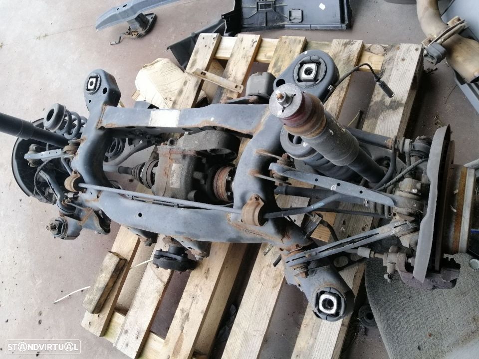 Charriot de trás Bmw Série 3 E90 e E91 320D 163CV Ano 2006 - 1