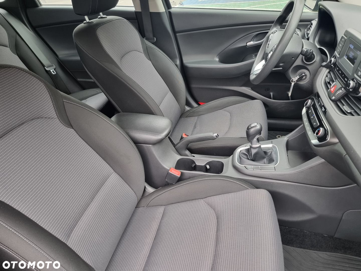 Hyundai i30 1.5 DPI Classic + - 21
