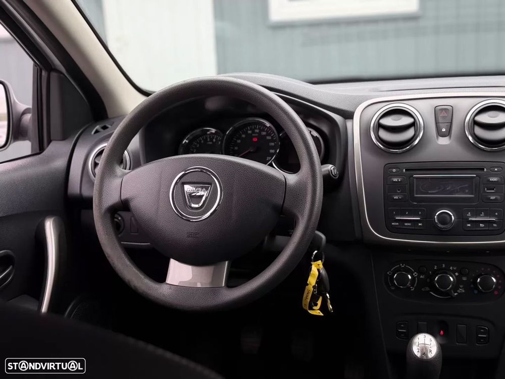 Dacia Sandero 1.5 Blue dCi Comfort — fotografia 8