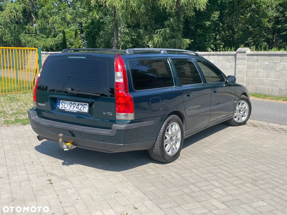 Volvo V70 2.5T Momentum - 4