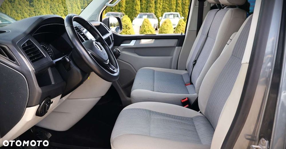 Volkswagen Caravelle - 16