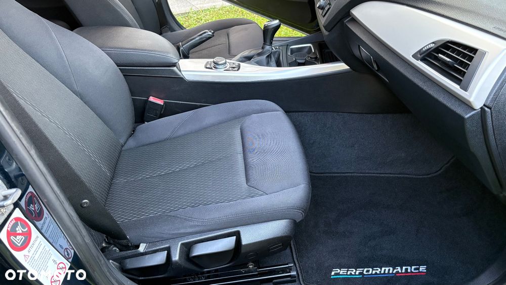 BMW Seria 1 116d EfficientDynamics - 15