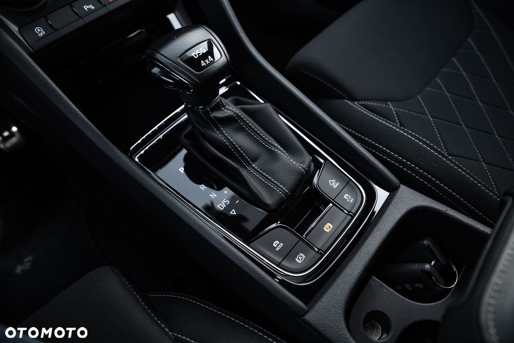 Skoda Karoq 2.0 TSI 4x4 DSG Sportline - 37