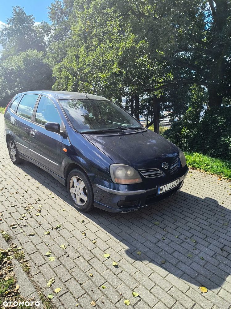 Nissan Almera Tino - 1